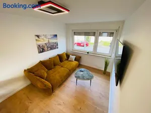 Image of House l 10 Beds l 5 Bedrooms l 4 Bathrooms l WI-FI