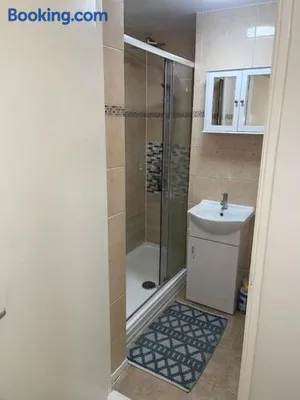 Image of room with share bathroom Near train line