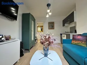 Image of Cosy Studio 5 minutes Tour Eiffel