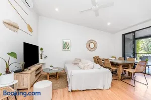 Image of Light Filled Modern Specious Home, Pet friendly in a beautiful area of Byron Bay, short stroll to town