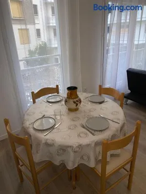 Image of Joli appartement F2 Bobigny Métro proche Paris