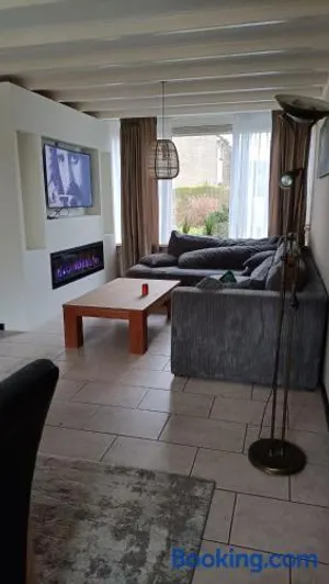 Image of Family home near the city center!