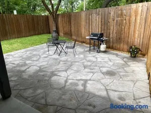 Image of 2bd 1bth place in Arlington Centrally located in DFW and conveniently located near Cowboy's Stadium