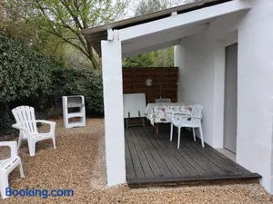 Image of Le clos des cigales les lauriers roses