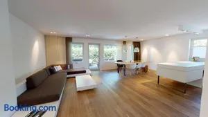 Image of Designer-Loft mit Whirlpool