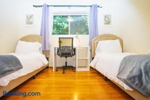 Image of Central 3BR Home Steps from Castro St