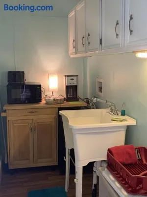 Image of Cozy Suite - Pet friendly, Beach Side apts