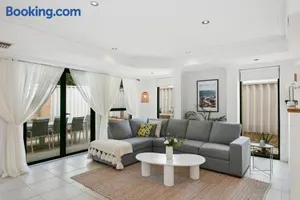 Image of Entire Home Steps to Sorrento Beach