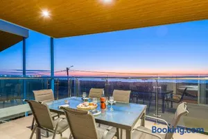 Image of Oceans View - Luxury Apartment with ocean views