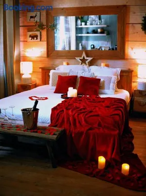 Image of Le Chalet romantique en montagne, SPA, Écran cinéma, Lit king size, day use, 5min centre