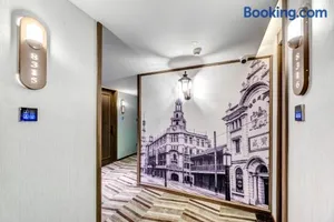 Image of Happy Dragon City Culture Hotel-Tianjin Draum Tower & Dayuecheng shopping mall