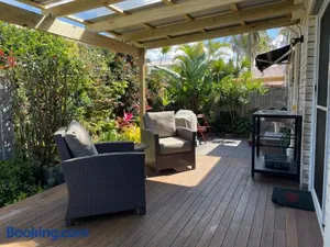 Image of Tropical Suite PRIVATE CENTRAL BUDDINA STYLE