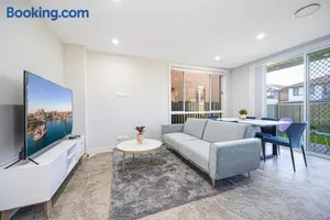 Image of Marsden Park 2 level warm house near Parks