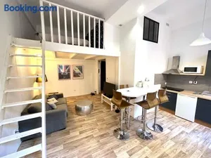 Image of Studio mezzanine sur le port