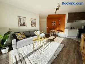 Image of Massy Home, votre cocon à 2 pas du RER et de la gare TGV