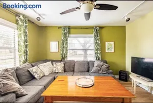 Image of 3-Bed Bungalow walk to Historic Downtown Sanford