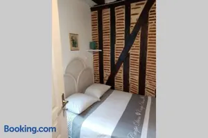 Image of Meublé tourisme classé 1 étoile - coeur de ville quartier cathédrale