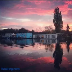 Image of Amster Houseboat Bed without Breakfast