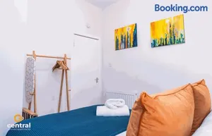 Image of Cunningham by CENTRAL SERVICED APARTMENTS - 2 Bedrooms - Modern - Unique Touches - Free Street Parking - Fully Equipped - 10 Minute Walk to City Centre - Short & Long Term Stays Available