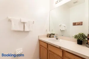 Image of 3Br 3Bath Pvt Townhome Patio 15min Disney 1291ft