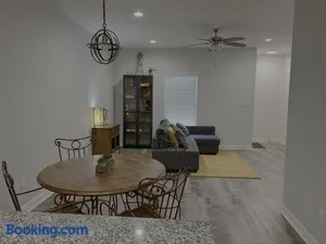 Image of Oil Boomer Flat