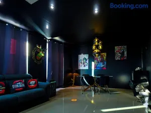 Image of Appartement POP ART - Asterix,CDG,Chantilly,Disney