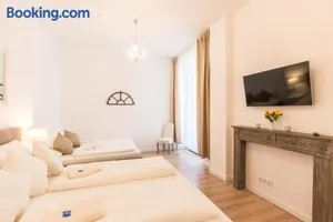Image of FRITZ by ROCKCHAIR Apartments l SUPERHOST Status l 3 Bedrooms Boxspringbeds 2 Bathrooms 2 Kitchen - Cozy Family & Business Flair welcomes you!