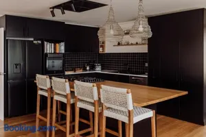 Image of Doric Dreams - Short Stroll to St Helens