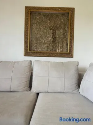 Image of Sunhand home