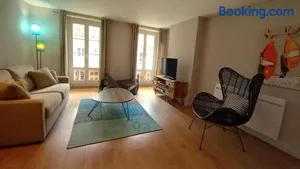 Image of Burdigala Homes - Appart du Jardin Public