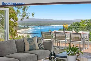 Image of Luxury on the Hill, Noosa Heads