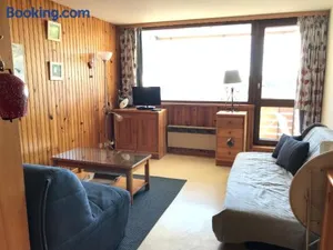 Image of Studio confortable au pied des pistes avec balcon et parking - FR-1-814-3