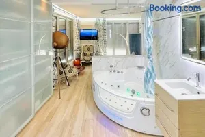 Image of Superbe Appartement ,Terrasse avec climatisation et parking payants