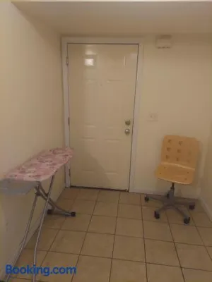 Image of Deluxe Room A 12 minutes to Ewr
