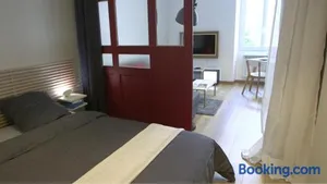 Image of Les Rochelais 12B