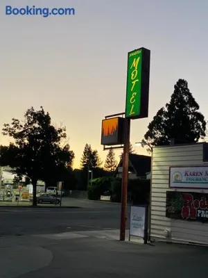Image of Johnston's Motel