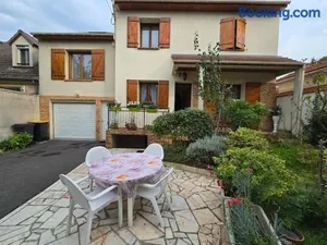 Image of duplex en maison individuelle de 70 m2avec jardin