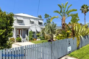 Image of Nordic Fairway - Pet Friendly - 10 mins to Hyams Beach