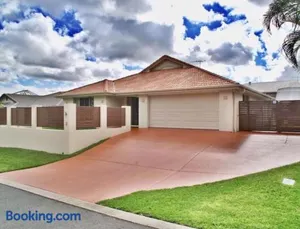 Image of Immaculate House, Indulgent Living!