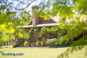 Image of Silky Oak Cottage & Studio