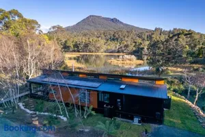 Image of Quamby Bluff Lake House, Deloraine, Tasmania
