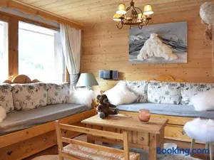 Image of Appartement 3 pièces avec balcon, parking et wifi, proche du centre de Méribel, pour 7 personnes - FR-1-180-211