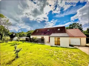 Image of Grande maison romantique avec jacuzzi intérieur & parking, à 1h30 de Paris