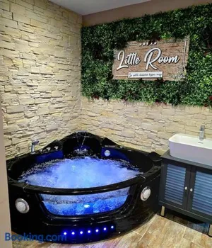 Image of Appartement Chambre Cosy - Jacuzzi - Little Room Vendôme