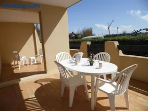 Image of Appartement T2 Cabine avec Terrasse et Parking Privé, 4 Couchages, Marseillan - FR-1-326-599