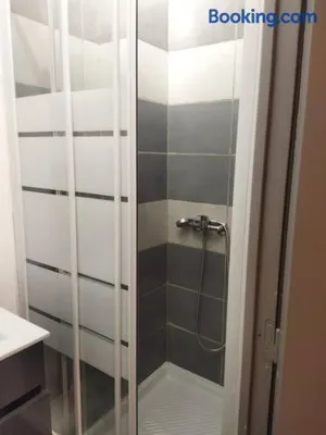 Image of BudgetBnb 280, studio La Seyne rdc