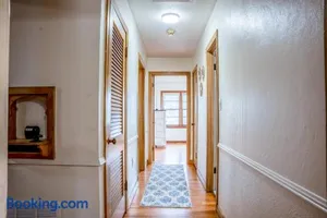Image of Spacious 4 Bedroom Home with 5 Beds near Interstate 40 in Amarillo, TX