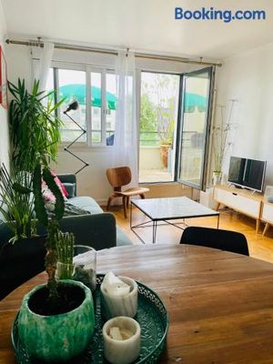 Image of 2 BEDROOMS & TERRACE with BBQ COURBEVOIE PARIS