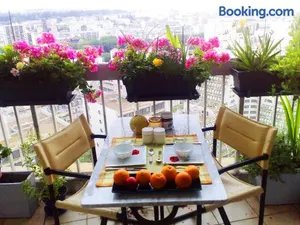 Image of Paris On Top