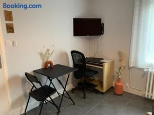 Image of chambre indépendante chez particuliers avec salle de bain privative